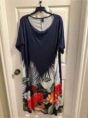 Womens Navy Floral casual or  Swim Cover-Up Dress by Emery Rose. VGC